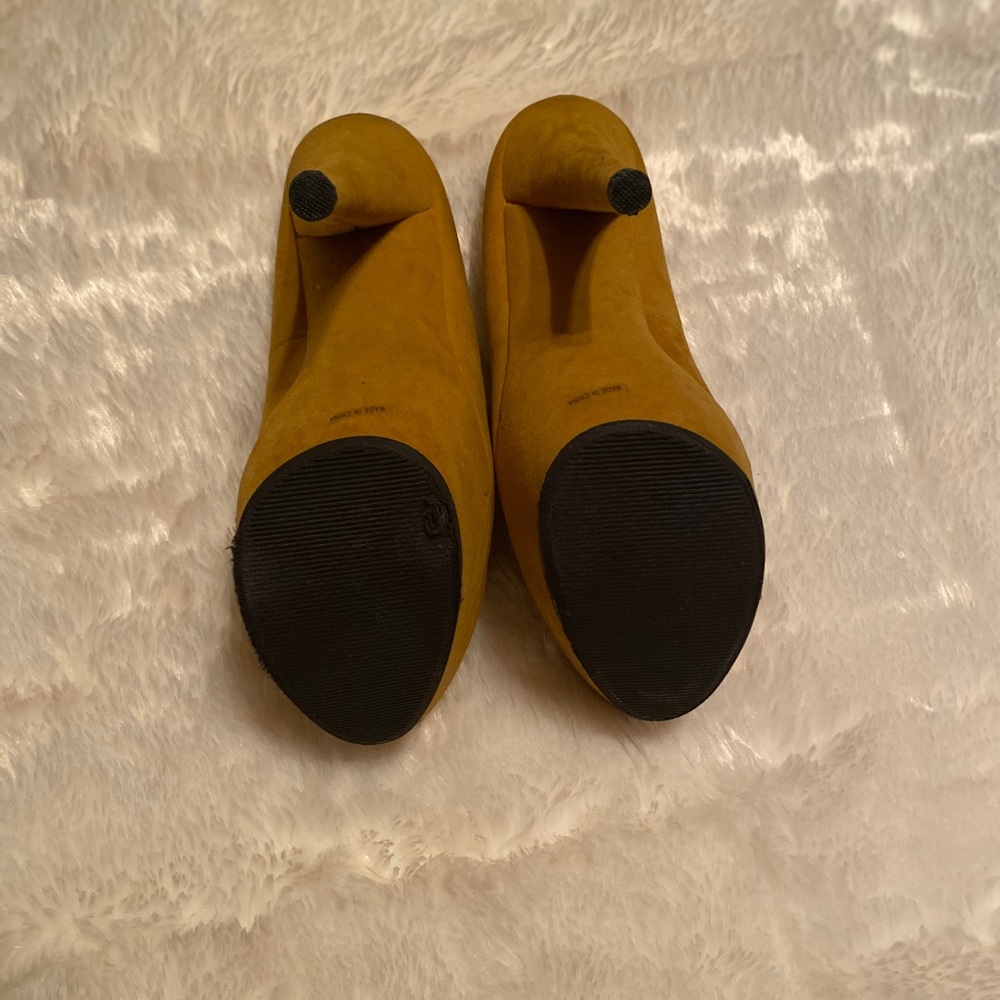 HEELS!!!!! - Picture 3 of 3